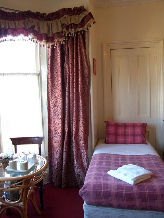 Regis Guest House EDI Cameră foto