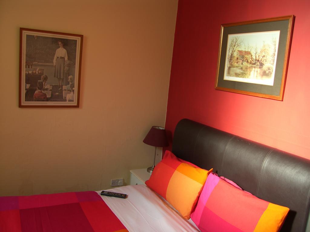 Regis Guest House EDI Cameră foto