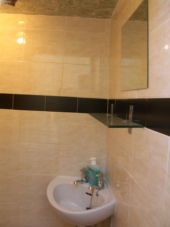 Regis Guest House EDI Cameră foto